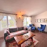 Karaincirevleri Holiday home *